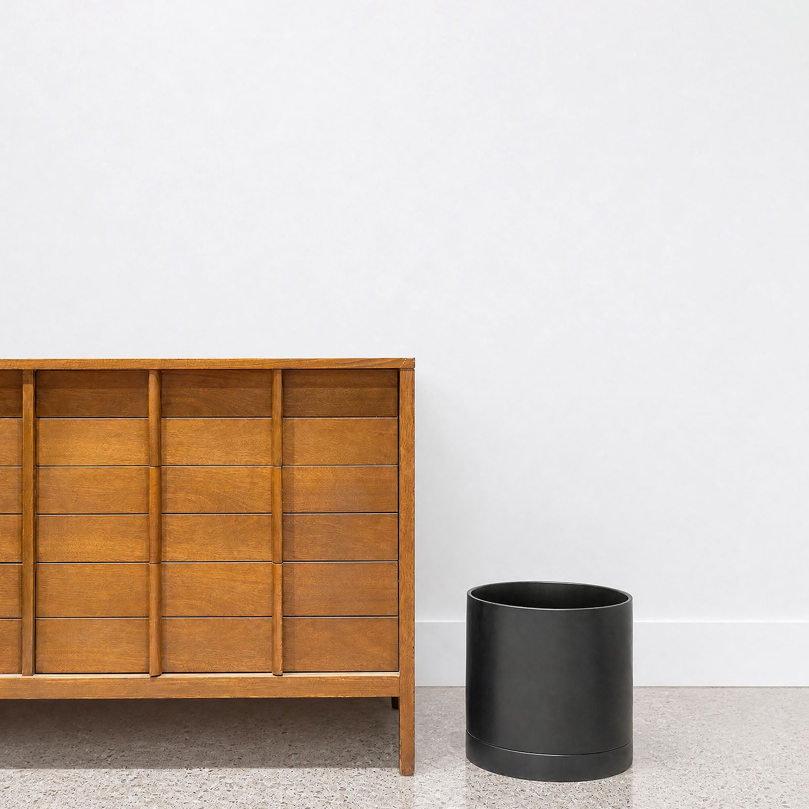 Modern Ceramic Planter with Saucer - House Plants Delivery Toronto - JOMO Studio #color_matte black