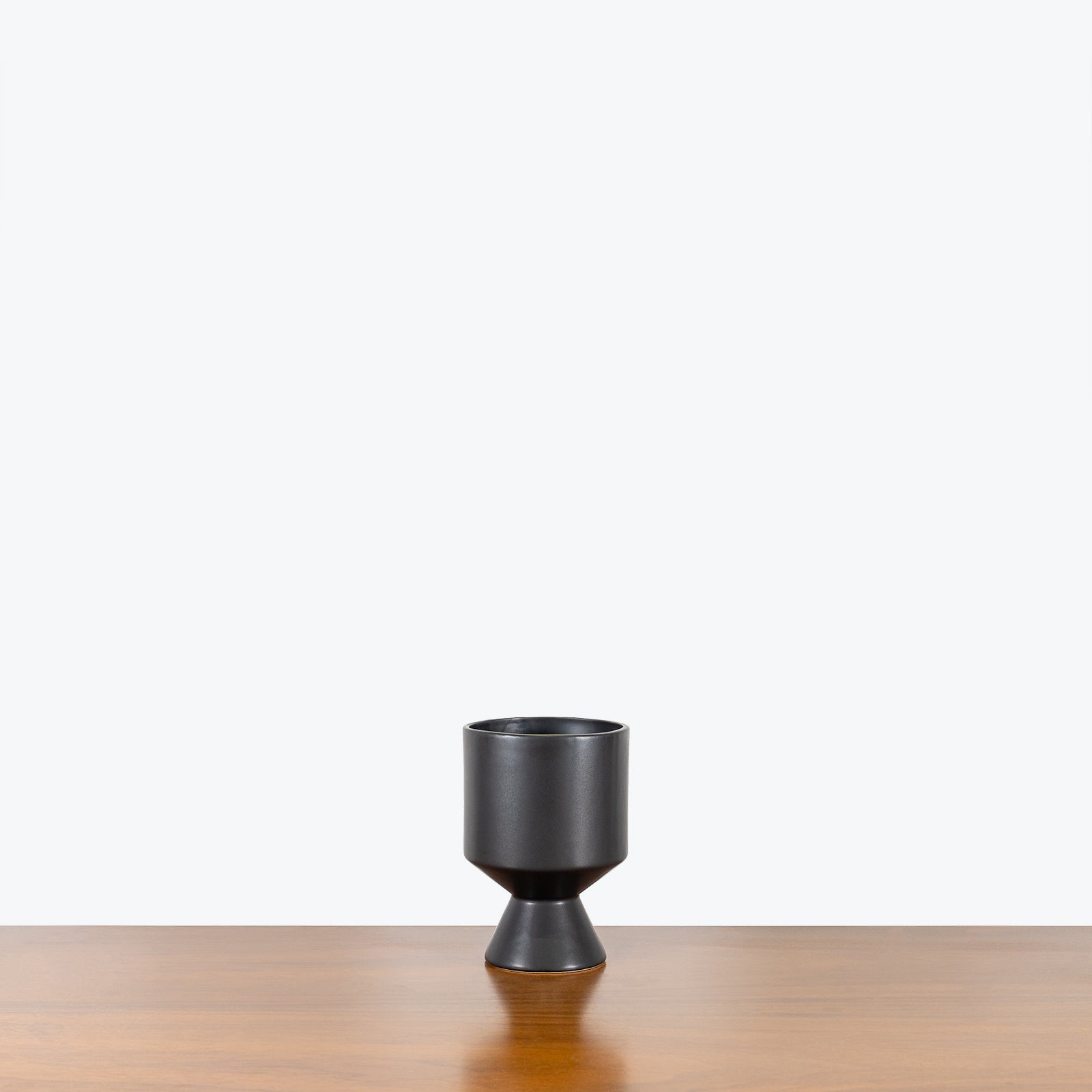 Black Pedestal Planter - House Plants Delivery Toronto - JOMO Studio