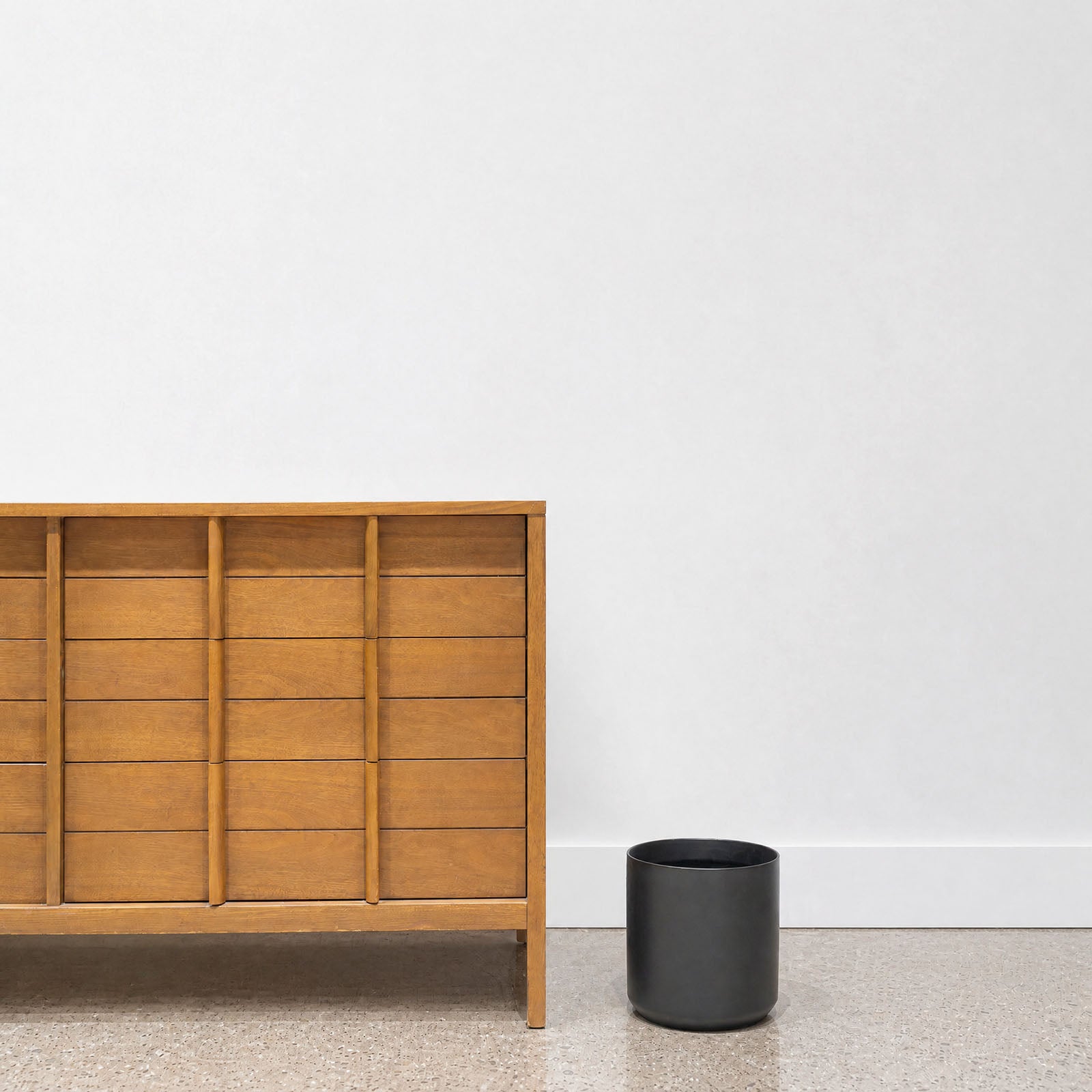 Modern Black Ceramic Planter - House Plants Delivery Toronto - JOMO Studio