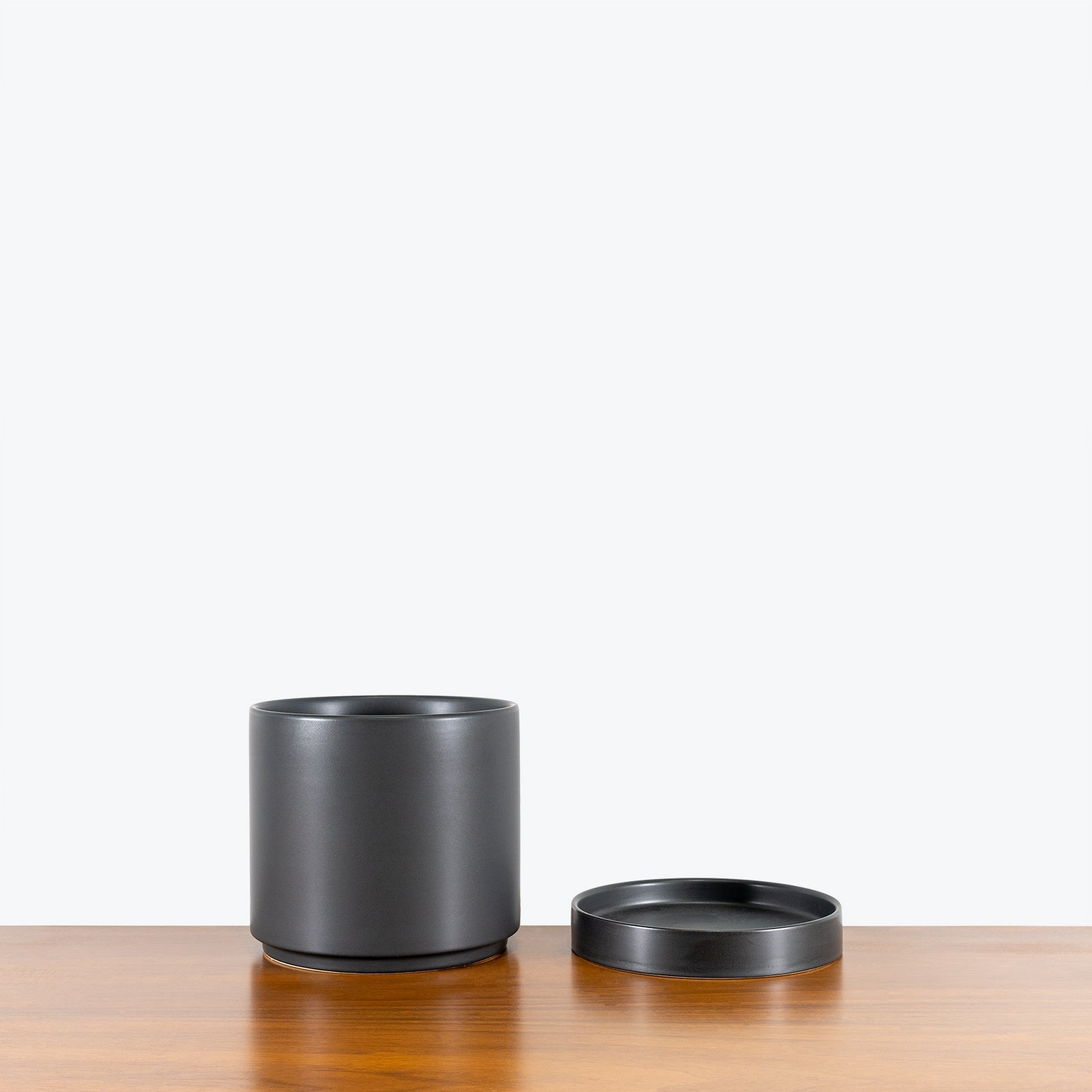 Modern Ceramic Planter with Saucer - House Plants Delivery Toronto - JOMO Studio #color_matte black