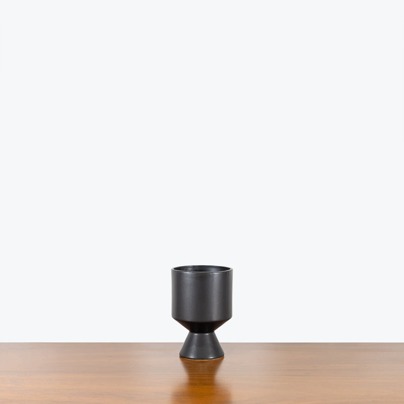 Black Pedestal Planter - House Plants Delivery Toronto - JOMO Studio